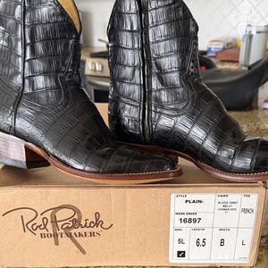 Black Crocodile Leather Boots
ROD PATRICK